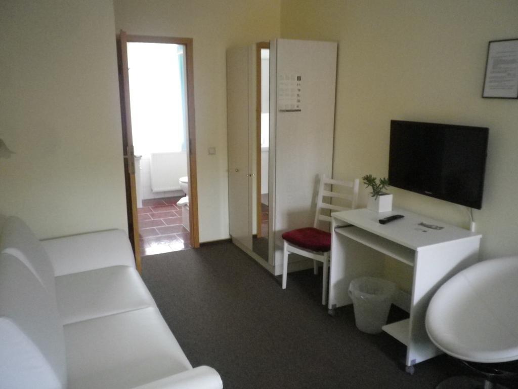 Hotel An Der Kapelle Meiningen Oda fotoğraf